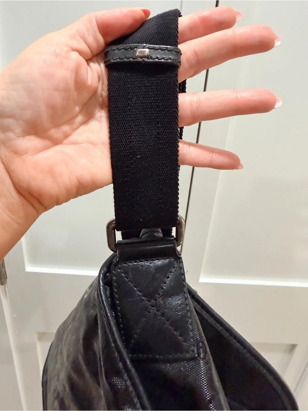 Gucci GG Imprimé Black Messenger Crossbody Bag 201732 + COA